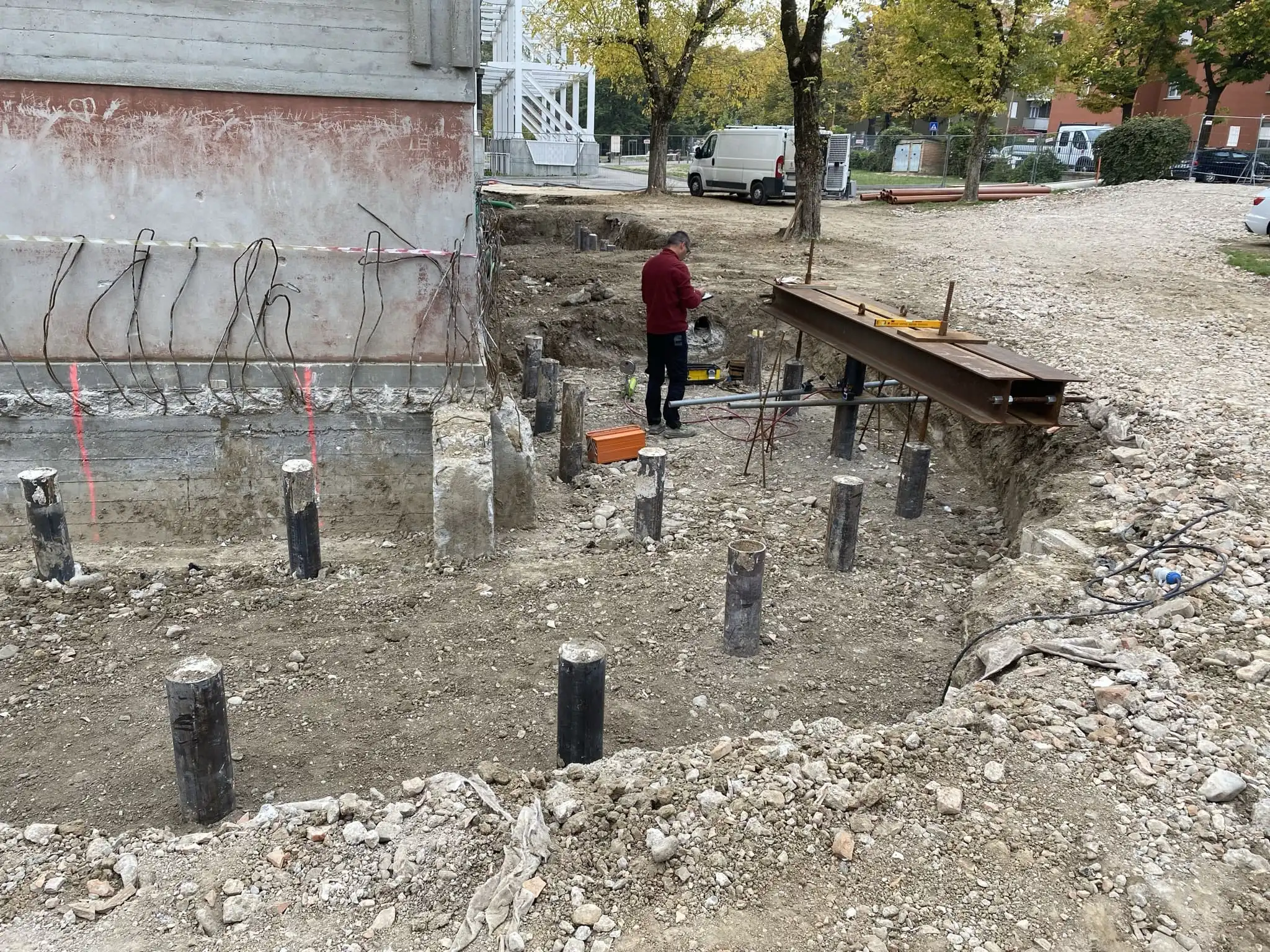 Miglioramento sismico palestra e teatro scuola corazza in comune di Parma (PR) – micropali di fondazione per nuovi setti sismici