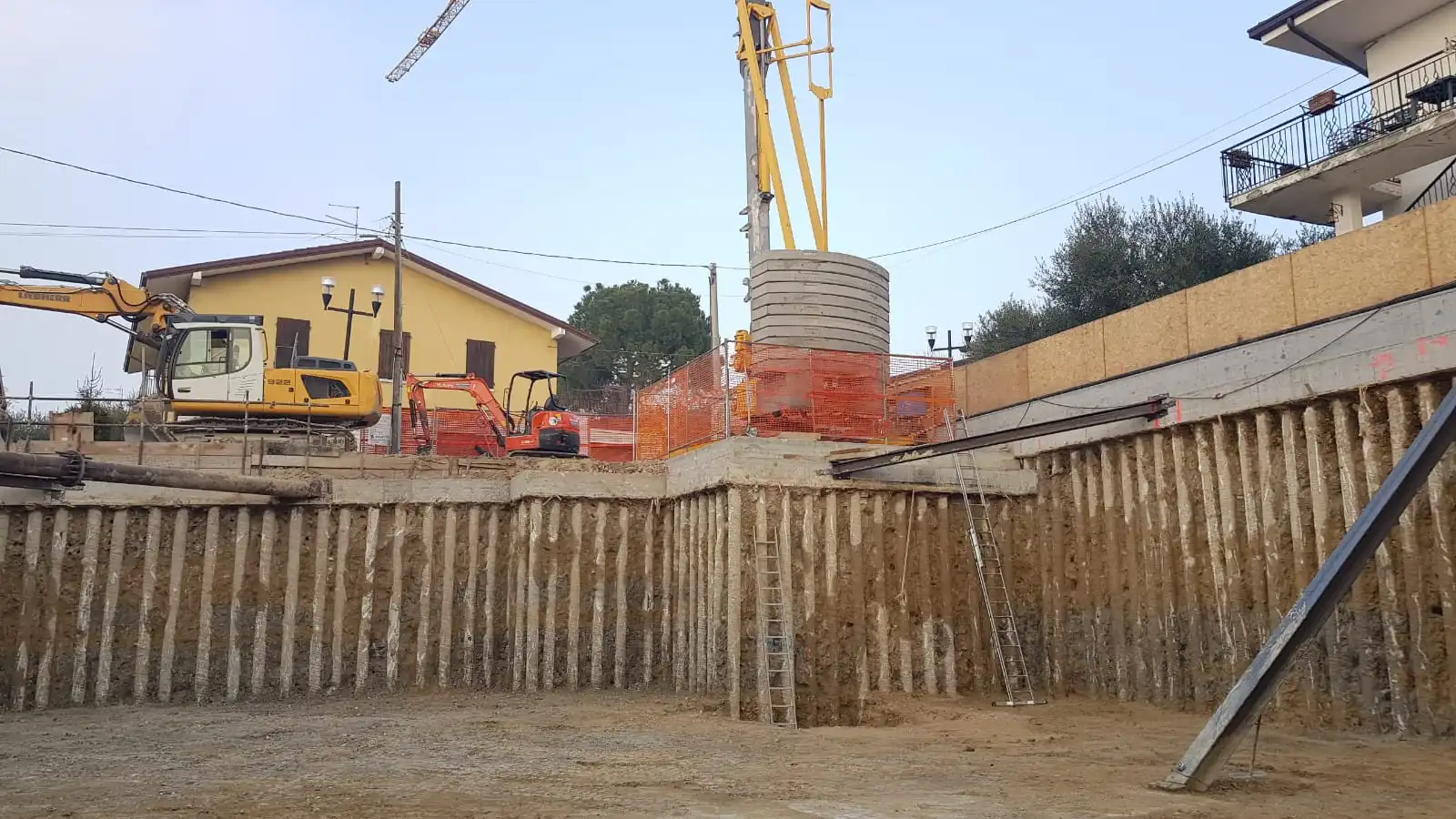 Demolizione e ricostruzione immobile residenziale – berlinese di micropali a Bardolino (VR)