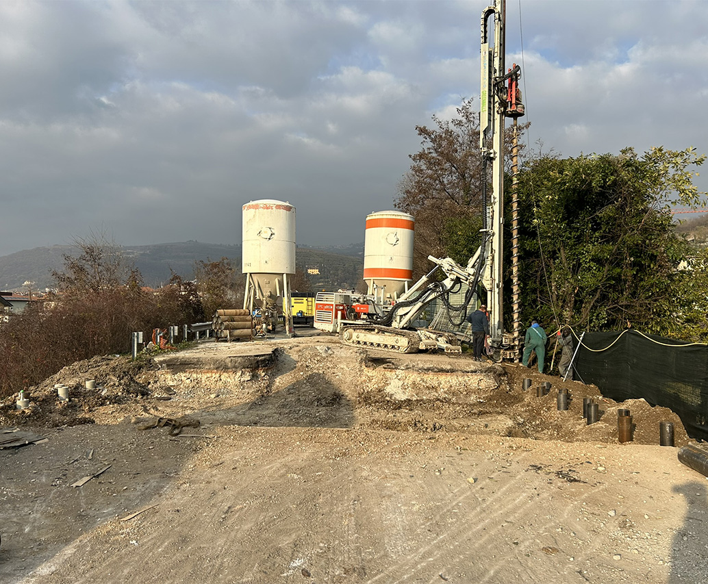 Cantiere micropali in area residenziale