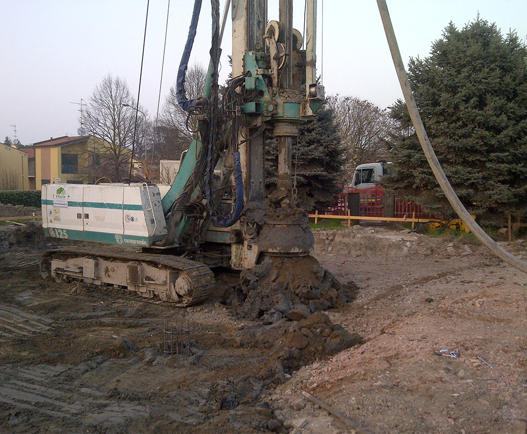 Esecuzione di pali CFA per terreni complessi e poco stabili