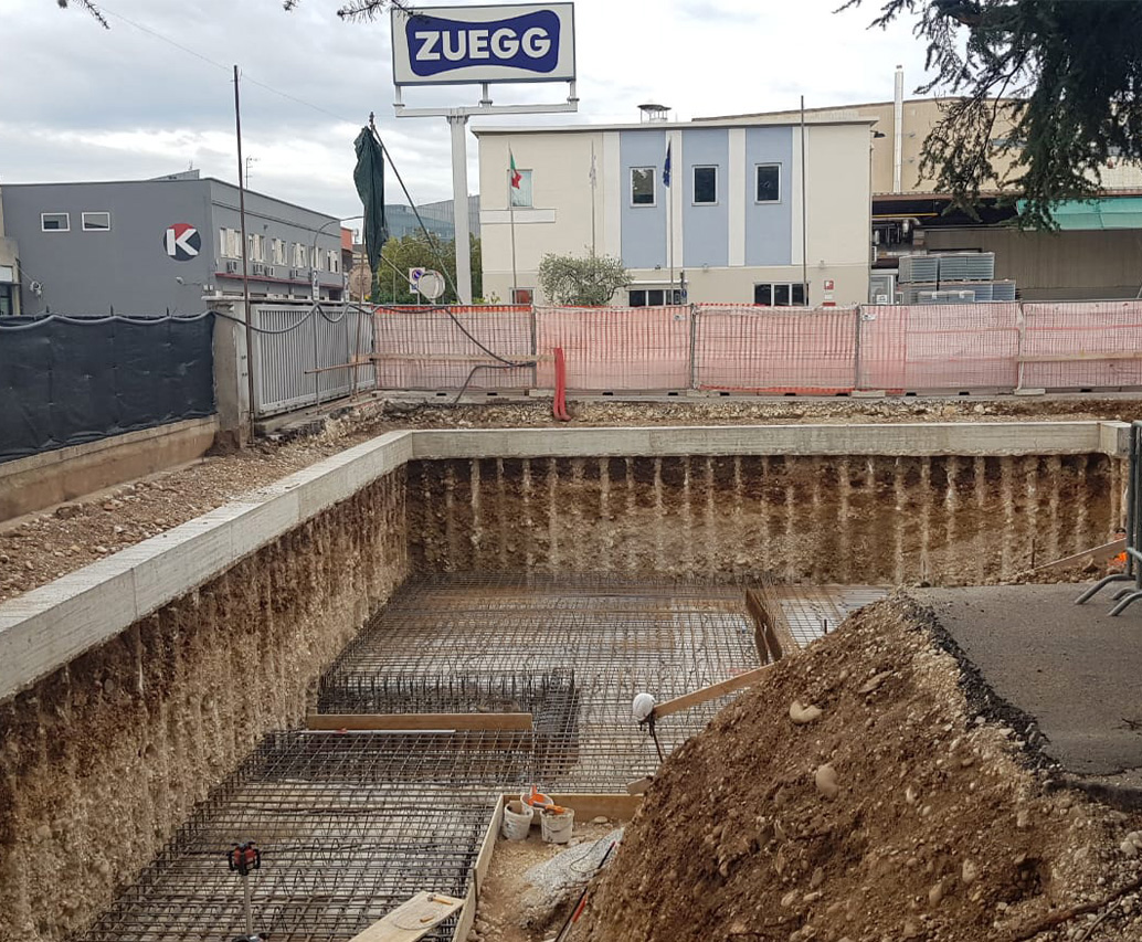 Scavo con parete chiodata e rete